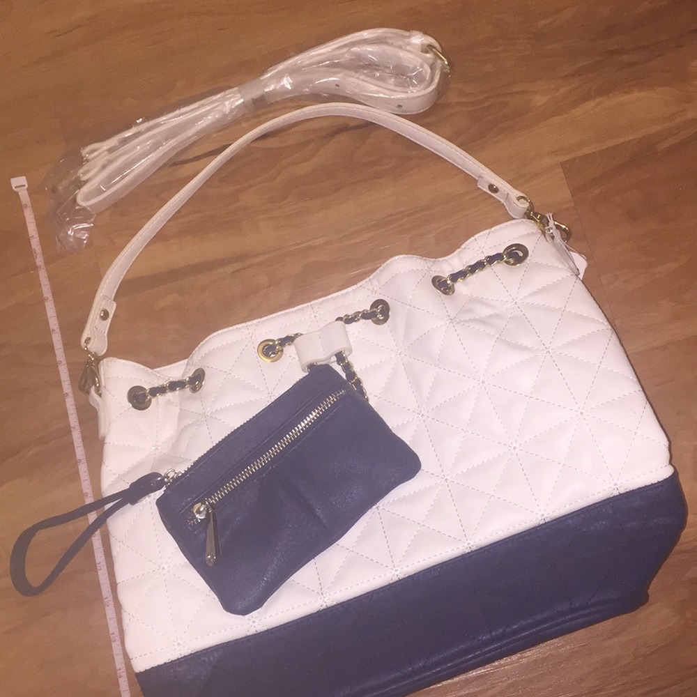 ⭐️ NWT BEAUTIFUL ⭐️ BEAUTIFUL Crossbody Bag